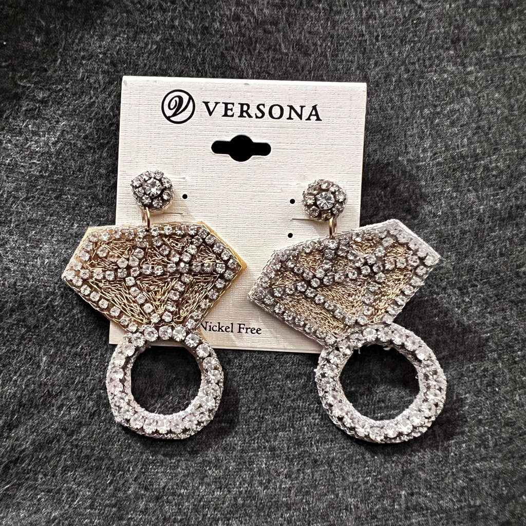 Nwt Versona Engagement Ring Earrings 7$